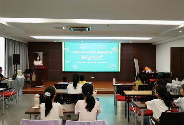 ��С���B����ʢ���xĻ�Y���ж��������y��ǰ�У����������B���LӋ�����]�I�xʽ�A�M�Y��