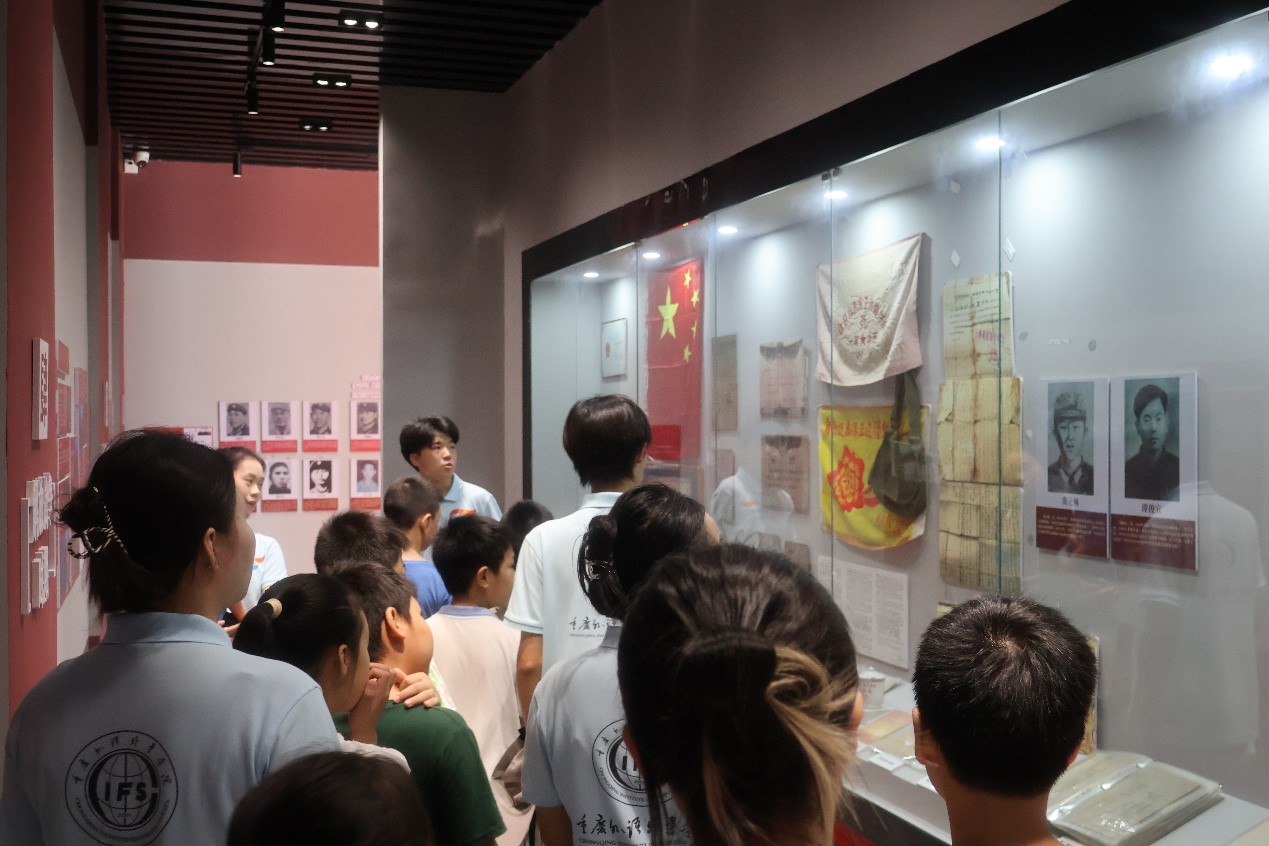 ����Ժ�����l������Ӣ�Ҿ������s�m�tɫѪ�}