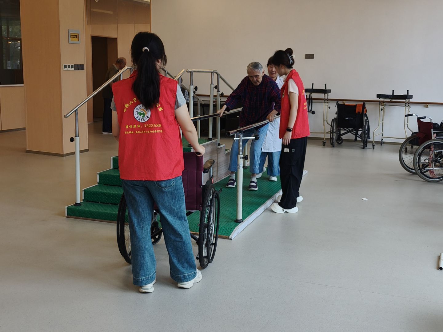 �Ƶ¹�Ԣ����ഺů�������չ��I��W־Ը�����Є�ԏጾ������