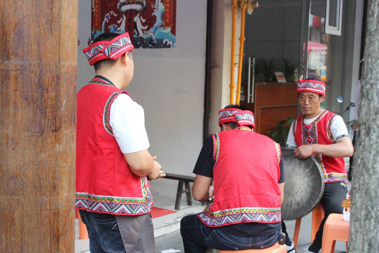 ����Ժ�����l���^���ұ��ݣ��������Ļ�