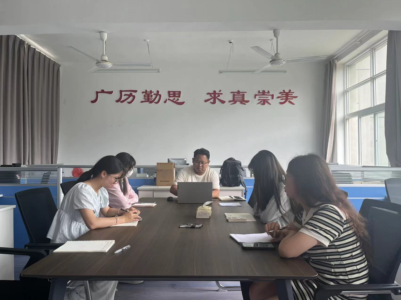 ��Ժ�W�������l�����M��ɽ�u̽���˲��O����Ӌ֮׃