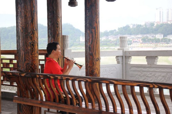 �ഺ�x���l�����d����h�|���WԺ���`����wľ�~�u֮�������i��Ԋ���Ļ����ں����