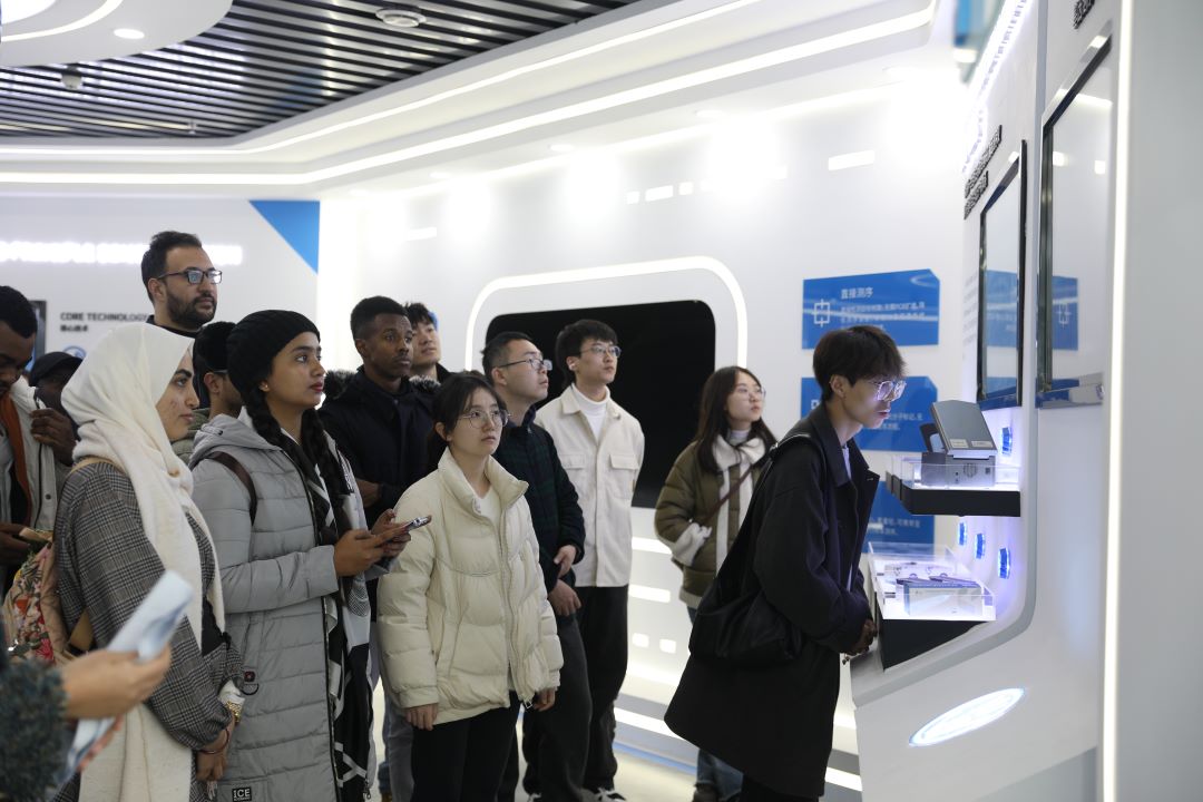 ��ӿƼ���W�����ƌW�c���g�WԺ���X���B���������X�c���B���C���G���ӡ�ϵ�Эh����ӈA�M�չ�