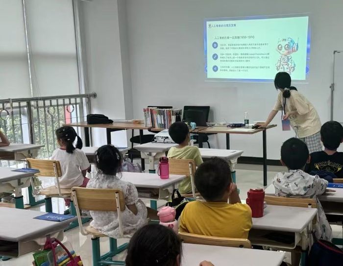 ��ˮ�Є����аࡪ��������W��܉����ͨ����Ů�c���������