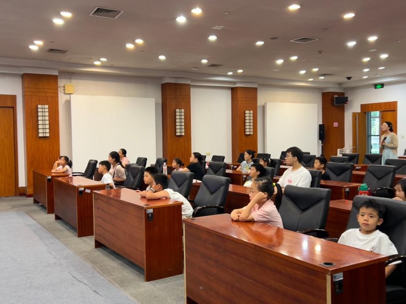 ͯ����ײӢ�ZȤ�����Ͼ�������W̩�݌WԺ���t����ī������������`�o����30��